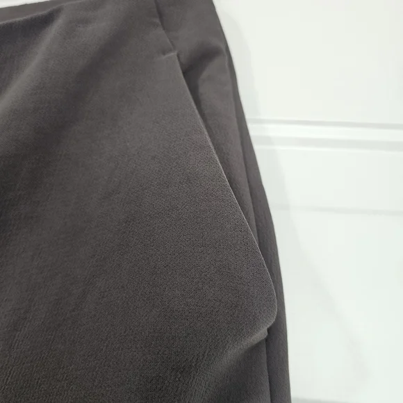 Aritzia Sonata  Wilfred Pants Size 4 Pants Made from Creppette Material Grey - Picture 10 of 12